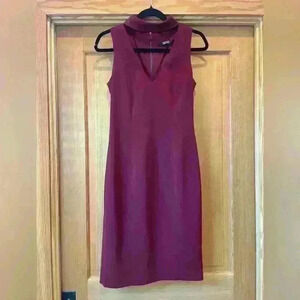 Badgley Mischka Women’s Maroon Sleeveless Dress. Size 2.